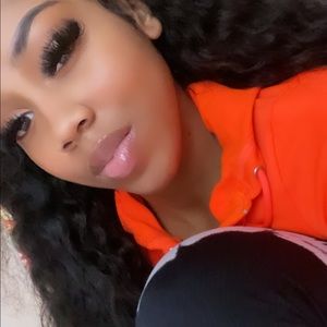 Meet your Posher, Leah